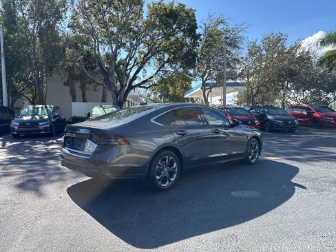 Used 2023 Honda Accord EX image 4