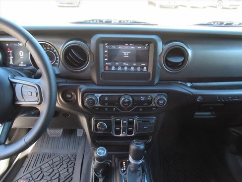 Used 2022 Jeep Wrangler Unlimited Sport image 20