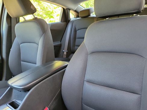 Used 2022 Chevrolet Malibu LT image 14