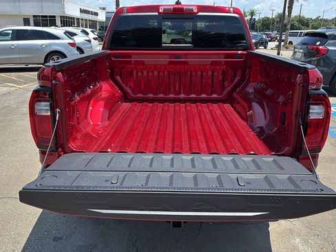 New 2025 GMC Canyon Elevation w/ Convenience Package image 7