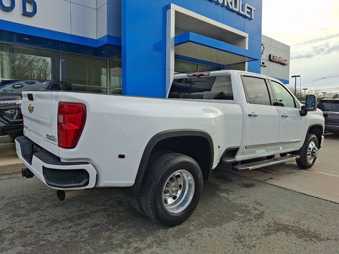 Used 2024 Chevrolet Silverado 3500 High Country w/ Technology Package image 6