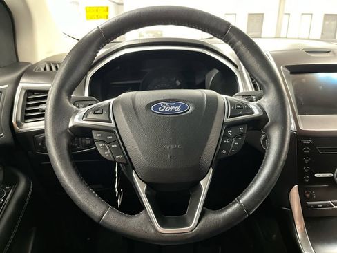 Used 2019 Ford Edge Titanium w/ Cold Weather Package AWD/4WD image 16