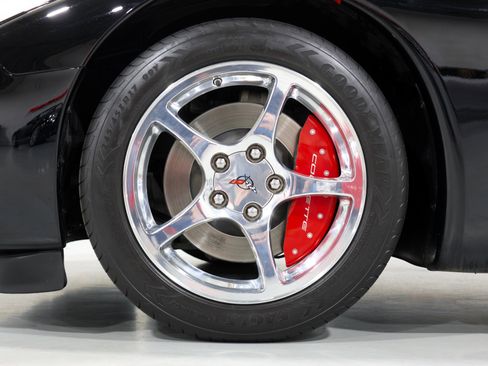 Used 2002 Chevrolet Corvette Coupe w/ Preferred Equipment Group1 image 31