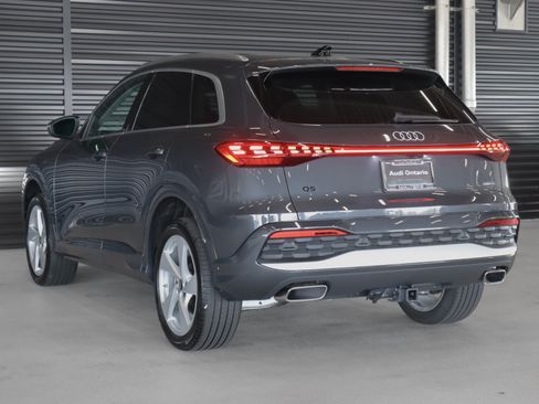 Certified 2025 Audi Q5 Premium w/ Premium Plus AWD/4WD image 2