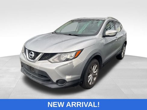 Used 2017 Nissan Rogue Sport SV image 1