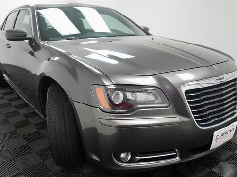 Used 2014 Chrysler 300 S image 10