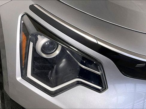 Used 2024 Kia Niro Wind FWD image 27