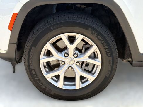 Certified 2022 Jeep Grand Cherokee L Limited AWD/4WD image 13