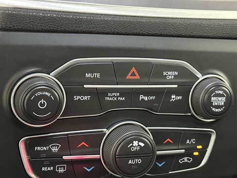 Used 2022 Dodge Charger R/T RWD image 18