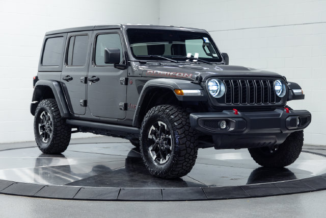Used 2025 Jeep Wrangler Unlimited Rubicon AWD/4WD image 4
