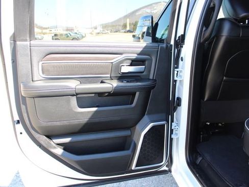 Used 2026 RAM 2500 Laramie AWD/4WD image 37
