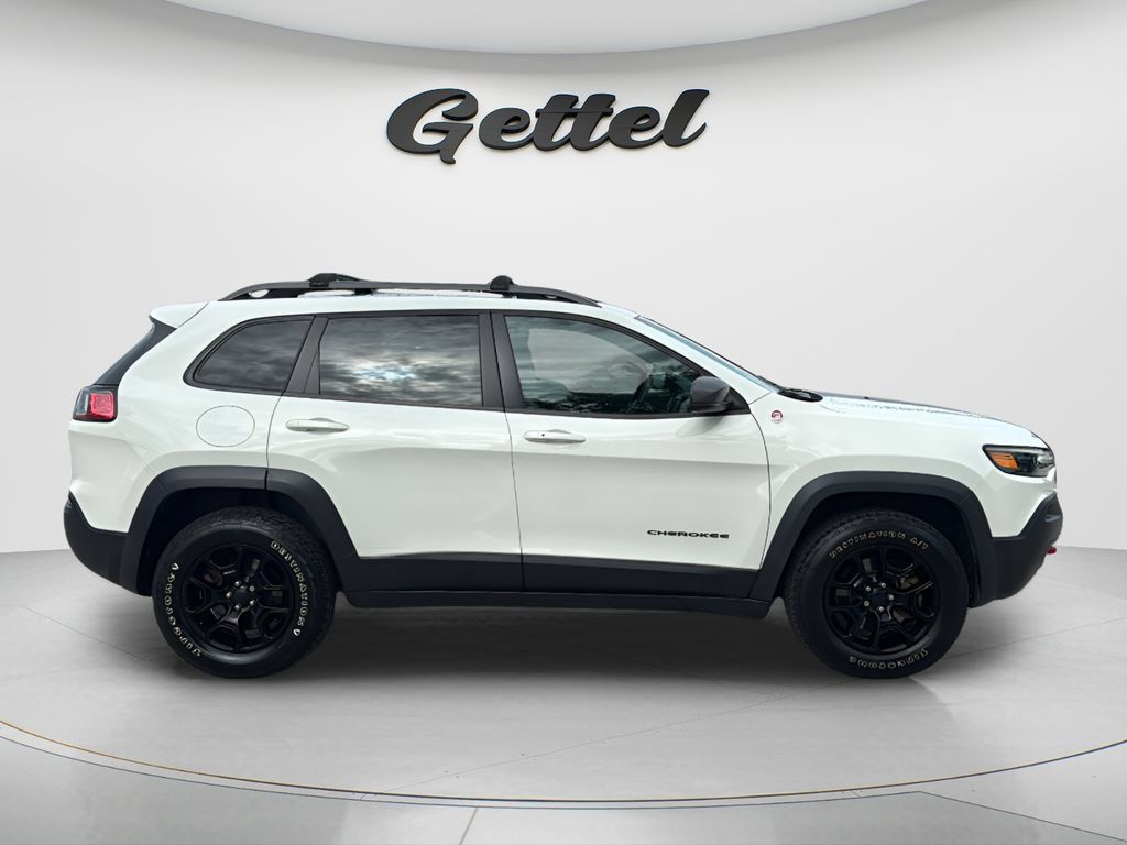 Used 2019 Jeep Cherokee Trailhawk AWD/4WD image 4
