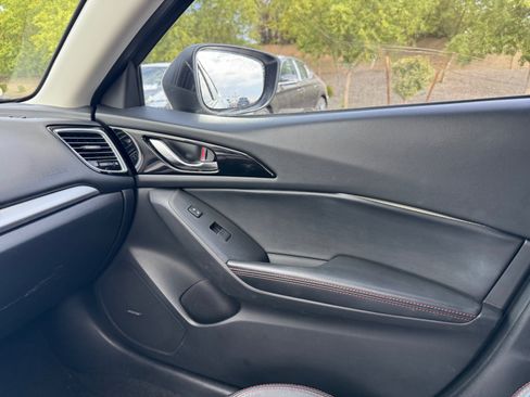 Used 2014 MAZDA MAZDA3 s Grand Touring FWD image 16