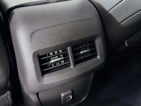 Used 2022 GMC Terrain SLT w/ LPO, Floor Liner Package AWD/4WD image 29