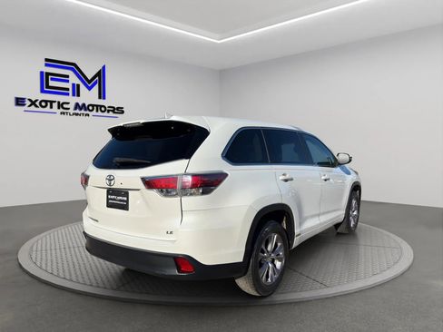Used 2015 Toyota Highlander Plus FWD image 5