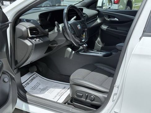 Used 2025 Buick Envista Preferred w/ Convenience I Package FWD image 13