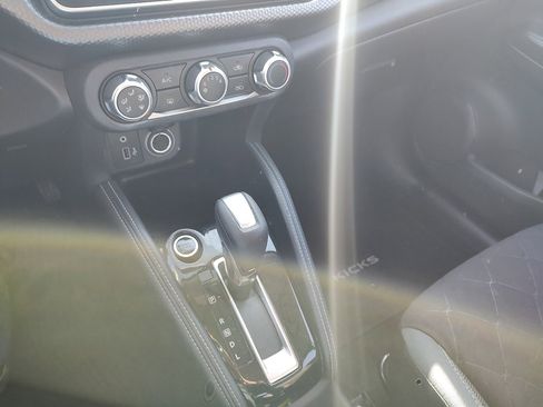 Used 2019 Nissan Kicks S w/ Exterior Package image 10