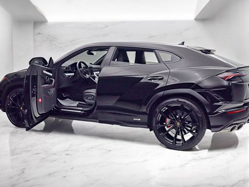 Used 2024 Lamborghini Urus S image 7