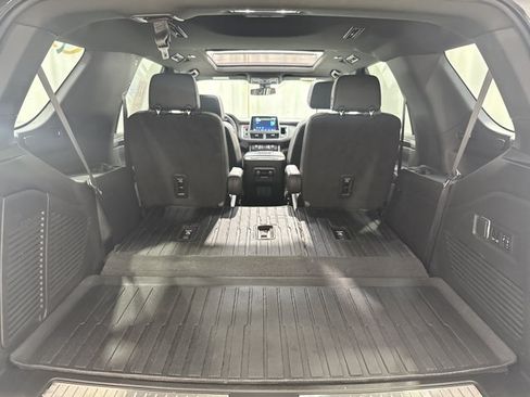 Used 2022 Chevrolet Tahoe RST w/ Sport Performance Package AWD/4WD image 32