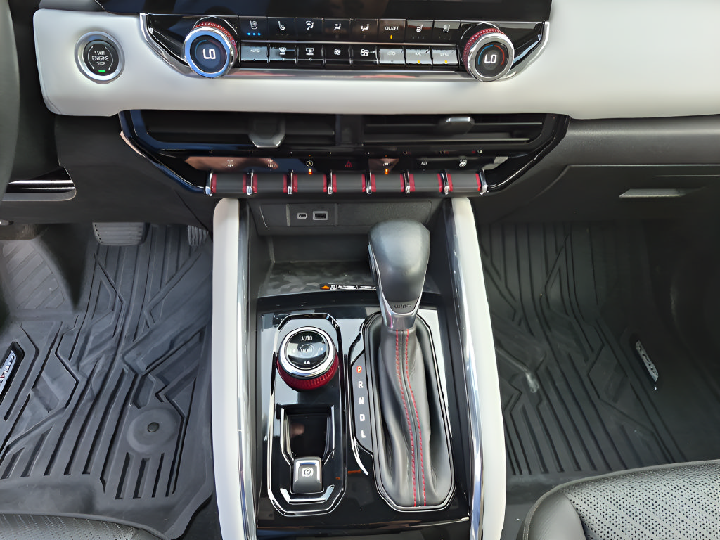 Used 2023 GMC Canyon AT4X AWD/4WD image 28
