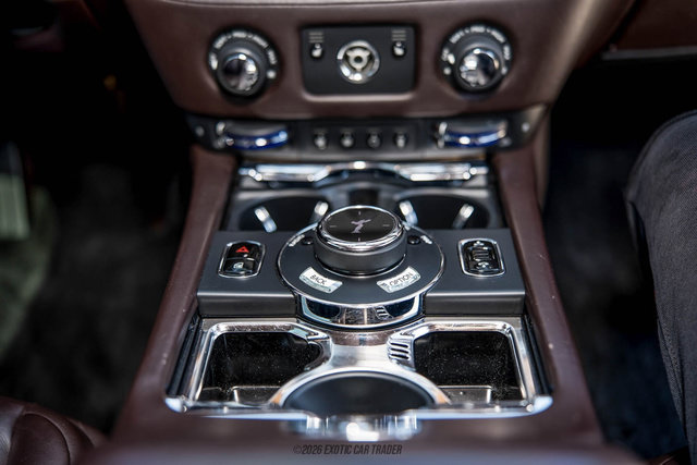 Used 2016 Rolls-Royce Wraith RWD image 46