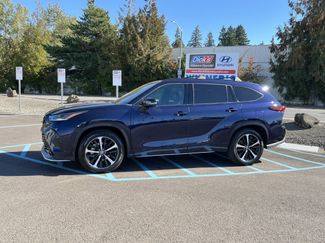 Used 2022 Toyota Highlander XSE video 2