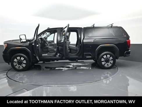 Used 2023 GMC Sierra 3500 Denali w/ Denali Ultimate Package AWD/4WD image 32