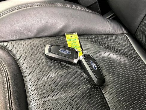 Used 2020 Ford Explorer Platinum w/ Premium Technology Package image 14