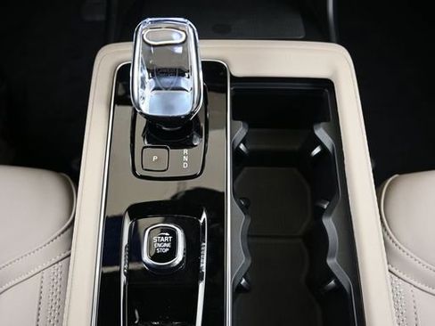 New 2026 Volvo XC90 B6 Plus w/ Protection Package Premier image 36