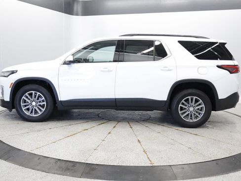 Used 2022 Chevrolet Traverse LT AWD/4WD image 2