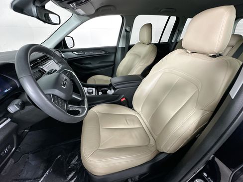 Used 2023 Jeep Grand Cherokee Laredo AWD/4WD image 19