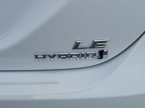 Used 2023 Toyota Camry LE image 8