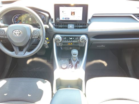 Certified 2025 Toyota RAV4 LE image 18