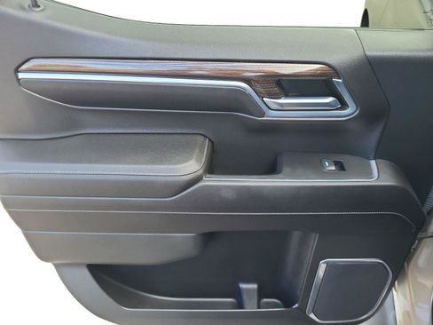 Used 2023 Chevrolet Silverado 1500 LT Trail Boss w/ Protection Package image 17