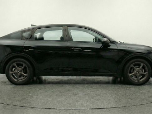 Used 2025 Kia K4 LXS image 11