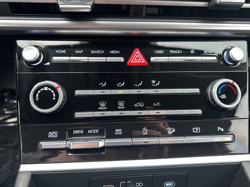 Used 2025 Hyundai Santa Fe SE AWD/4WD image 57