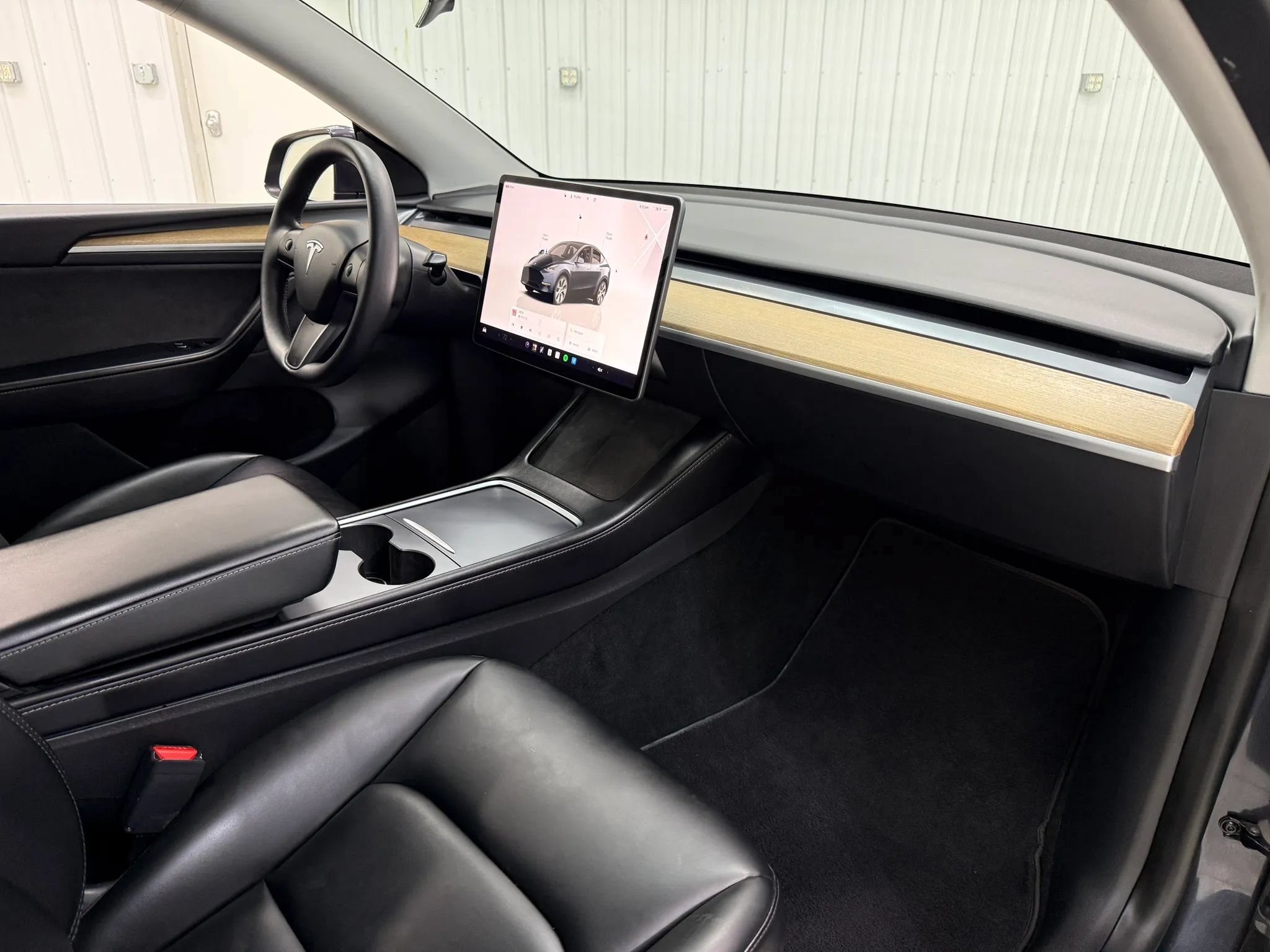Used 2024 Tesla Model Y Long Range AWD/4WD image 14