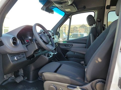 New 2025 Mercedes-Benz Sprinter 2500 image 8