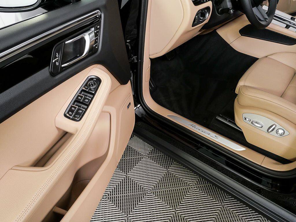 New 2026 Porsche Macan S AWD/4WD image 8