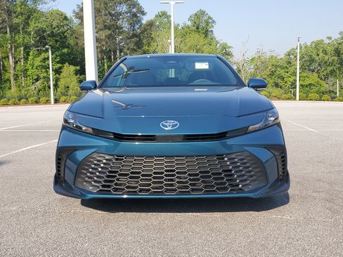 Used 2026 Toyota Camry SE w/ Convenience Package FWD image 2