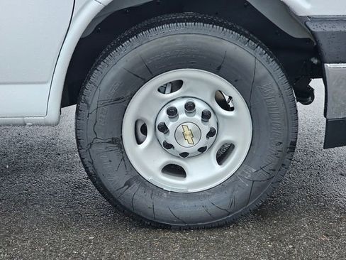 New 2025 Chevrolet Express 3500 w/ Driver Convenience Package image 9