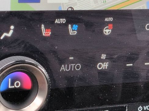 Used 2024 Lexus GX 550 w/ Accessory Package (Z1) AWD/4WD image 23