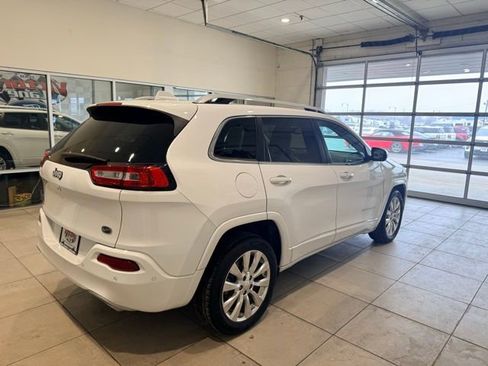 Used 2018 Jeep Cherokee Overland w/ Technology Group image 4
