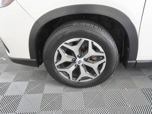Used 2021 Subaru Forester Premium image 16