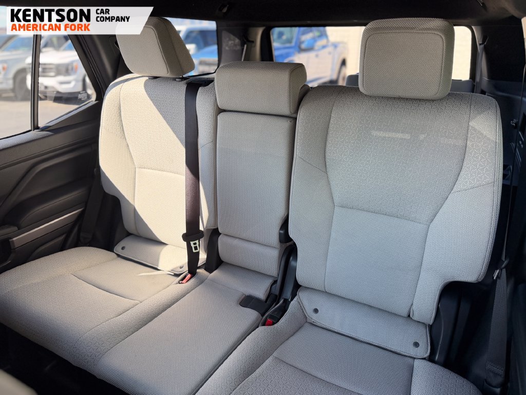 Used 2025 Toyota 4Runner SR5 AWD/4WD image 28