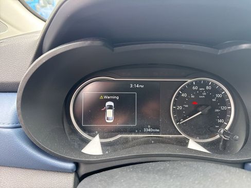 Certified 2025 Nissan Versa SV w/ Trunk Package image 10