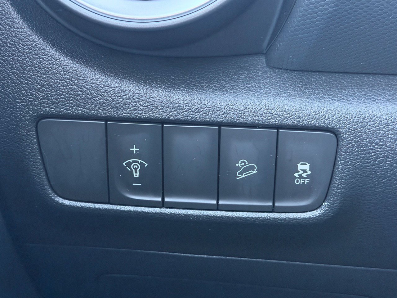 Used 2022 Hyundai Kona SE FWD image 17