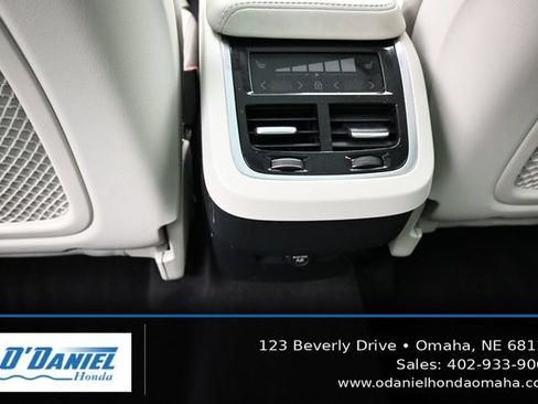 Used 2018 Volvo XC60 T5 Inscription AWD/4WD image 37