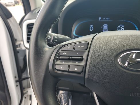 Used 2023 Hyundai Venue Limited w/ Cargo Package image 25