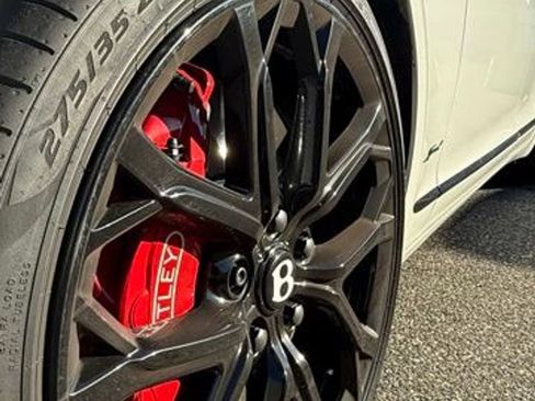 Used 2024 Bentley Flying Spur W12 image 5